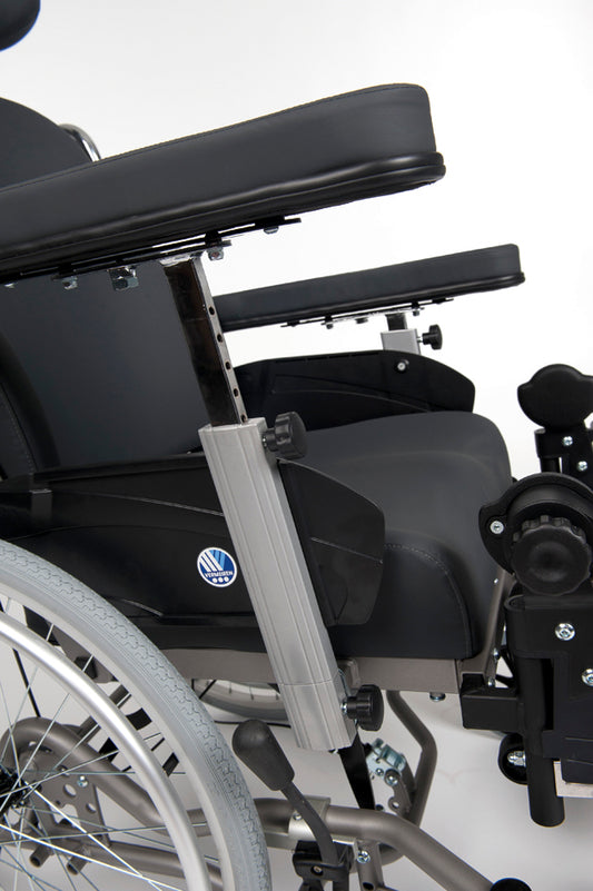 Inovys II Transit Wheelchair